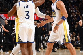 杜兰特在巴黎圣日耳曼比赛中出色防守，关键助攻引发热议！的简单介绍