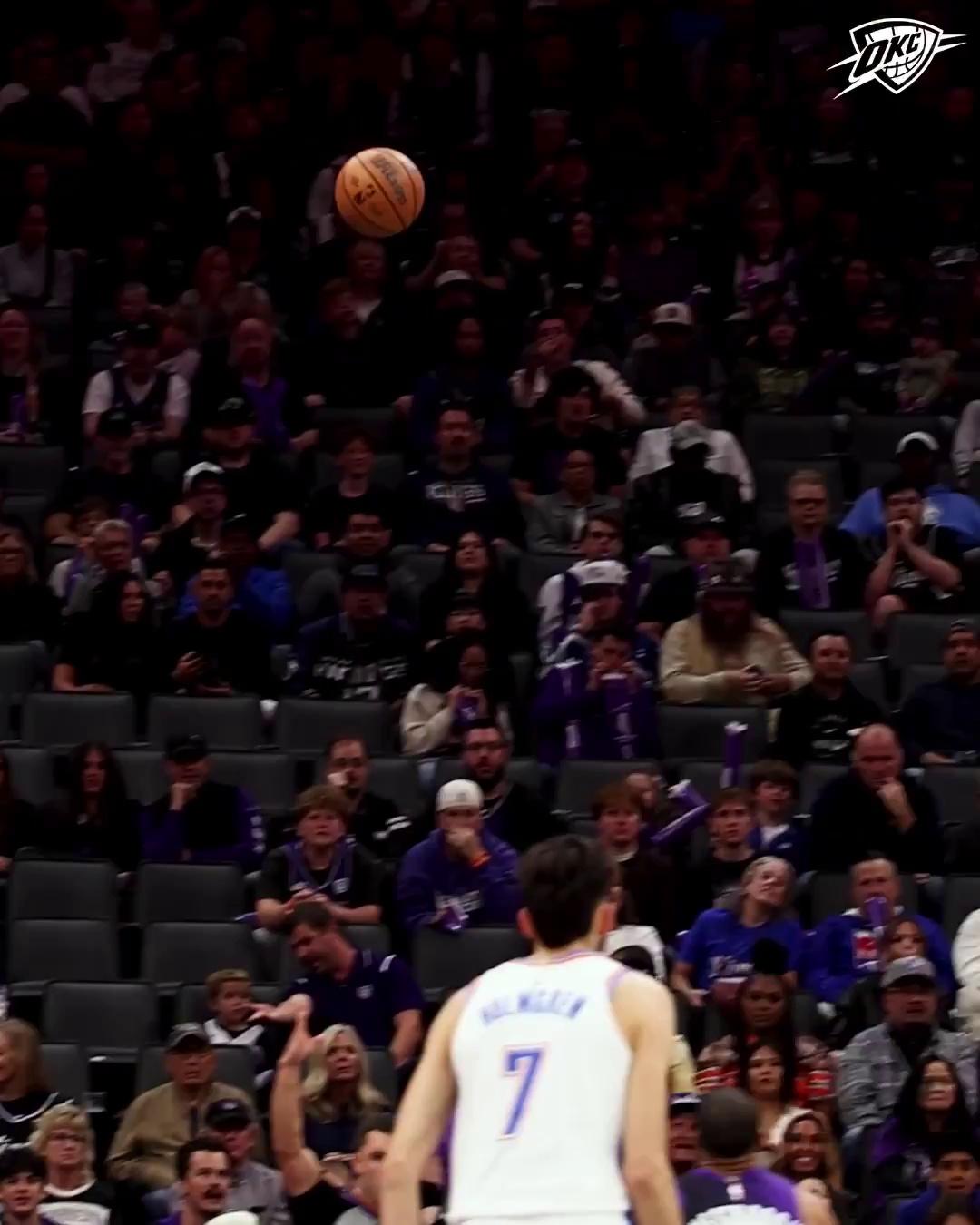 赛地聚焦——CBA季后赛加时末段热度飙升；俄克拉荷马雷霆迎来里程碑；引发热议；年轻球员得到机会的简单介绍