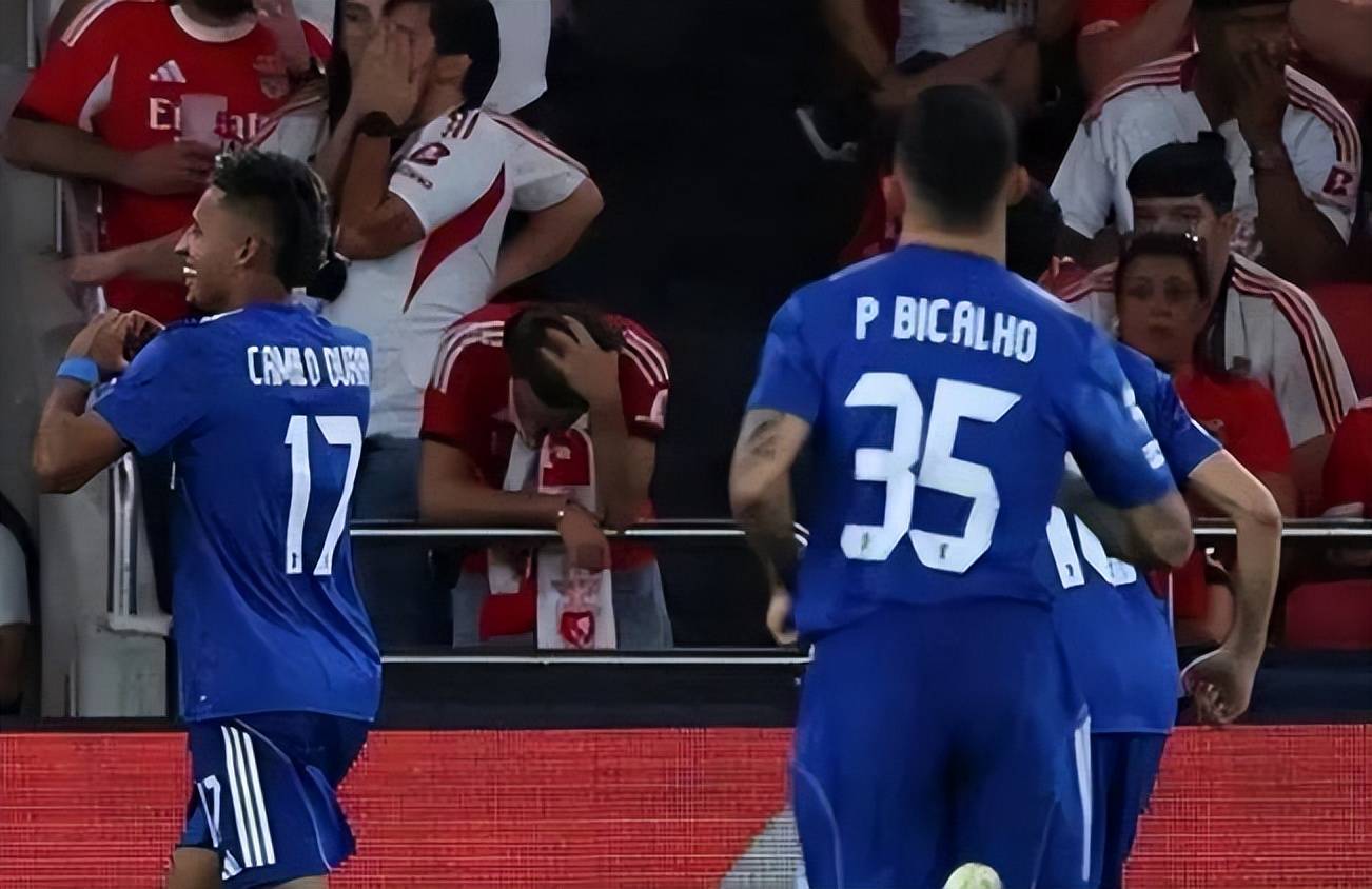 包含亚冠赛程吃紧，多特蒙德关键时刻扳平良机，更衣室稳定，年轻球员得到机会的词条